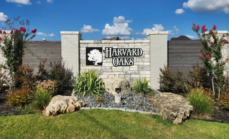 Harvard Oaks