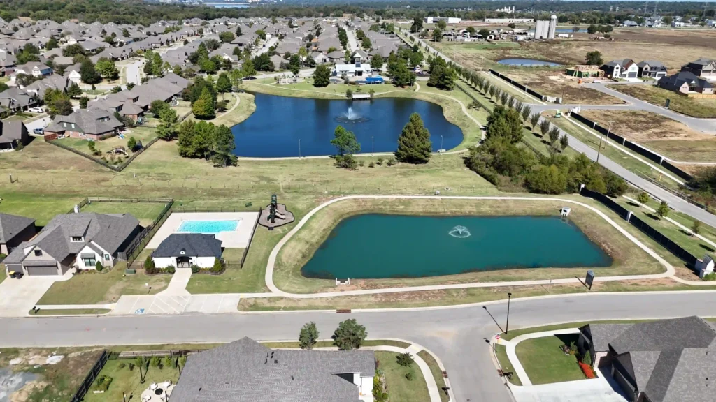 Drone view of cozort community called Torrey Lakes