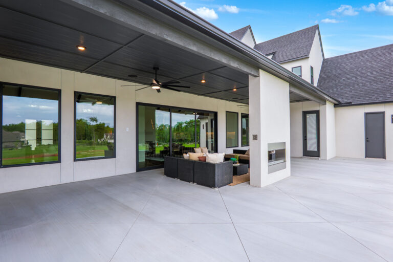 ParadeExterior19